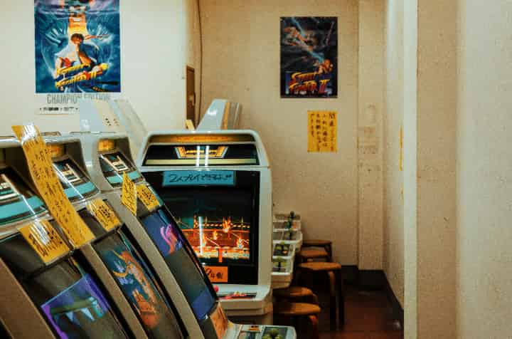 レトロな雰囲気漂うアーケードゲームならではの魅力を押さえよう
