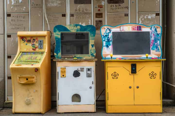 アーケードゲームの種類や一番売れたアーケードゲームについて解説