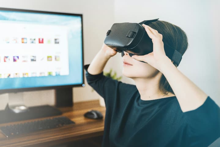 医療やビジネスにも!娯楽を超えて発展するVR・AR技術の未来
