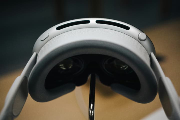 VR