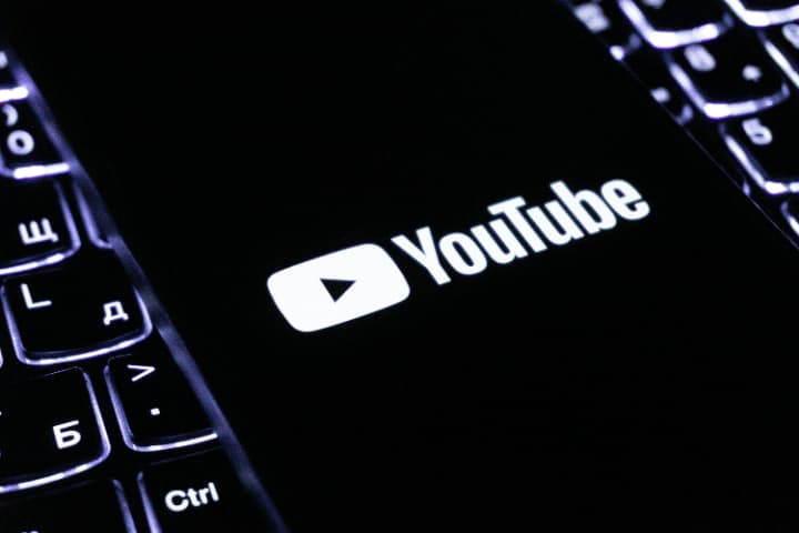 YouTubeが変える情報発信の未来と新たな収益モデルの可能性